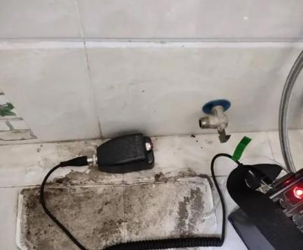 阿克塞屋顶漏水维修公司分享下卫生间漏水的危害及解决方法